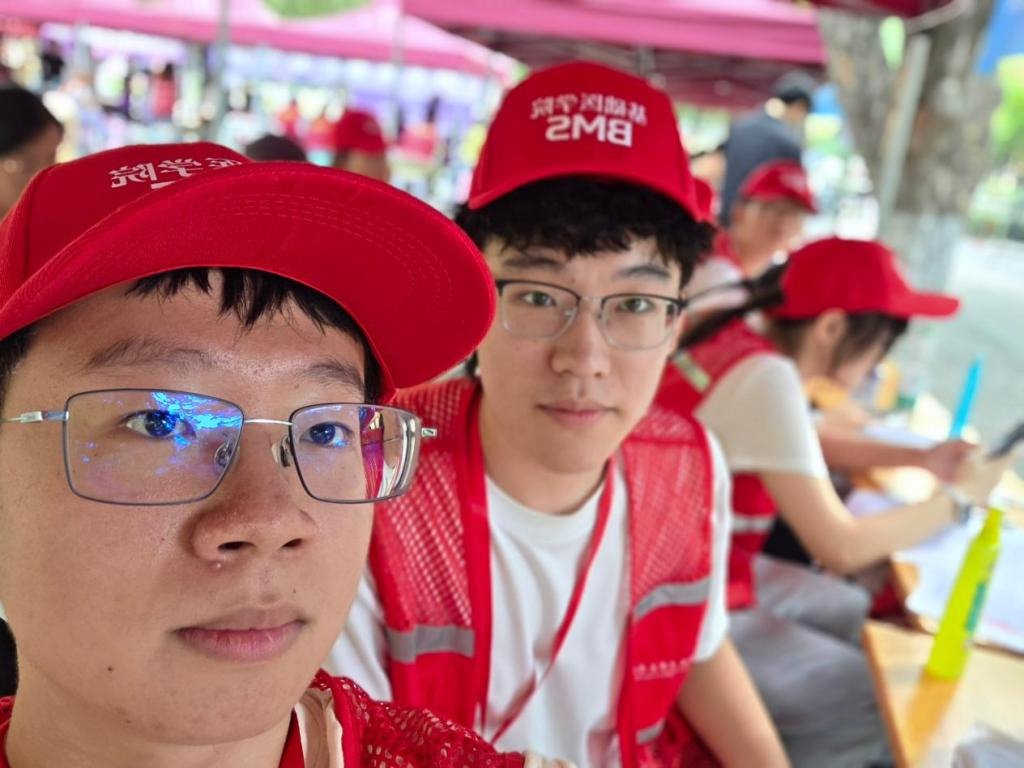基础医学院迎新志愿者 刘珂瑞
